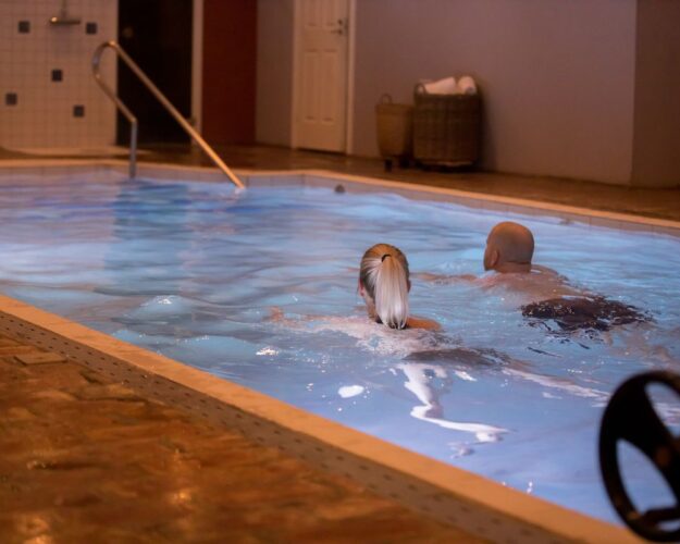 40 spa simning 60507f27fb46b543b5665683 resultat